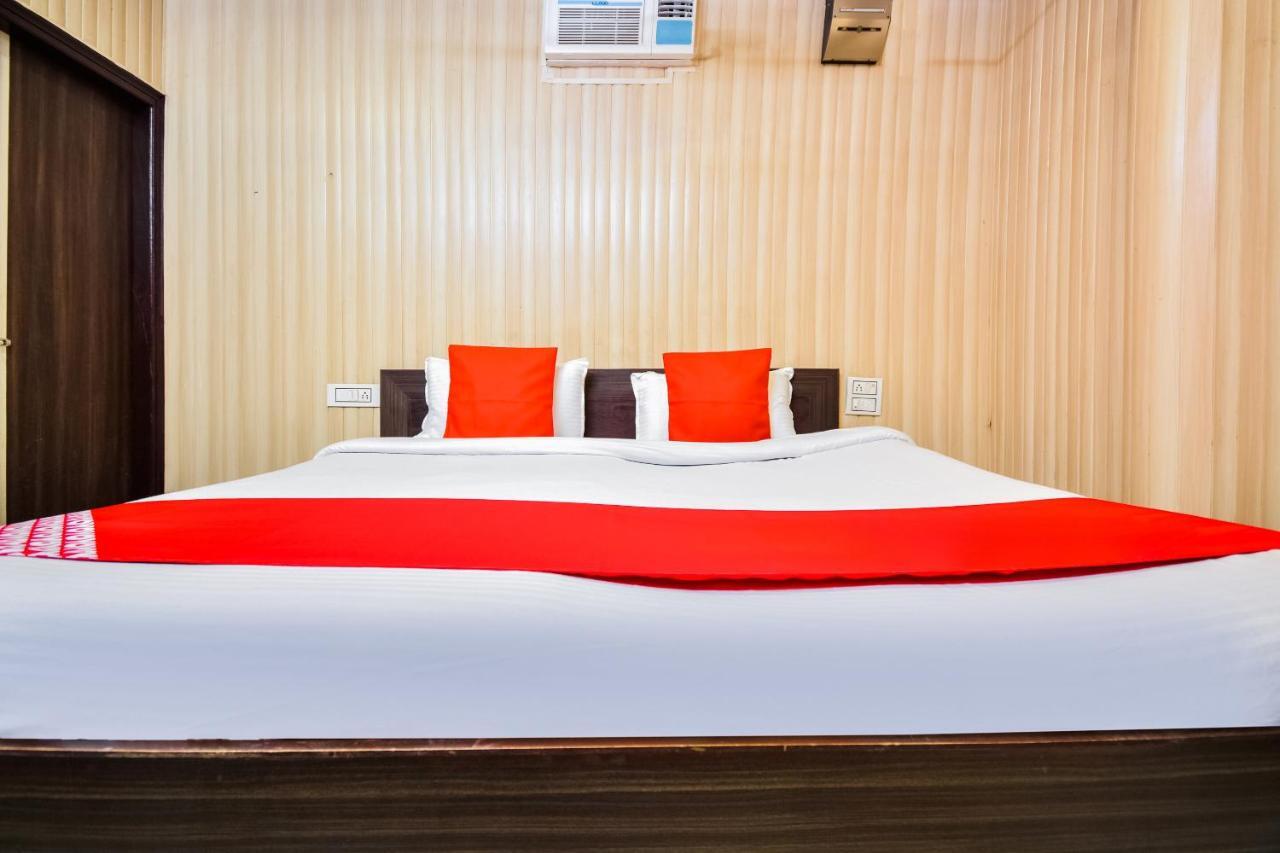 Oyo 46152 Hotel Neelam Karnāl Eksteriør bilde